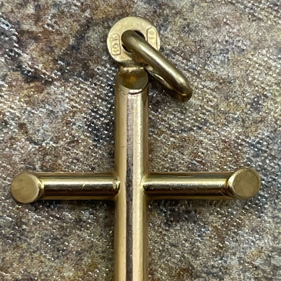10K Yellow Gold (18mm) Plain Hollow Cross Pendant Only - Picture 6 of 14
